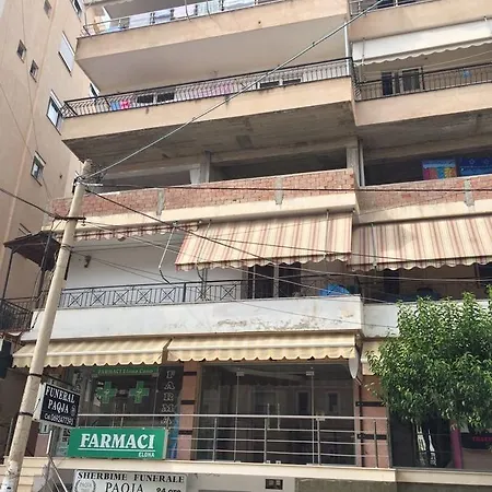 Vandrarhem Mona's Sarandë